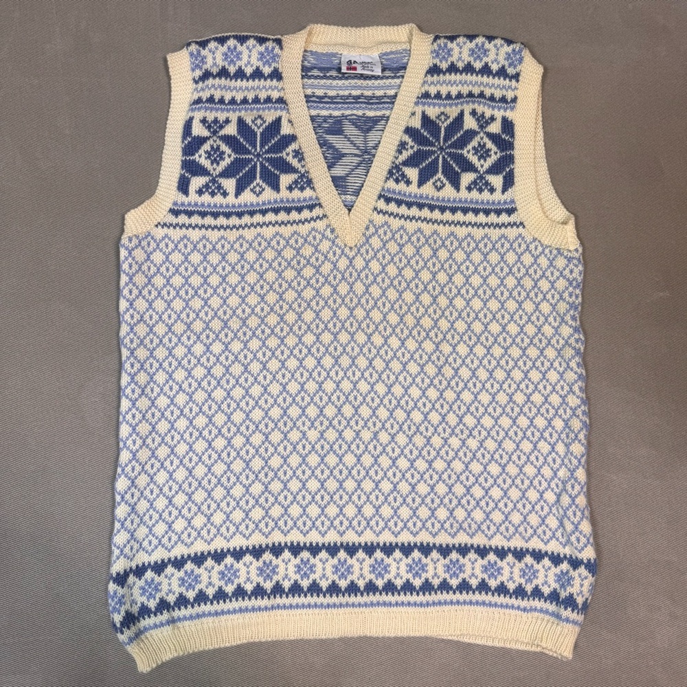 Vintage Voss Norwegian Wool Sweater Vest Knit Fair Isle Made in Norway 54 (XL)